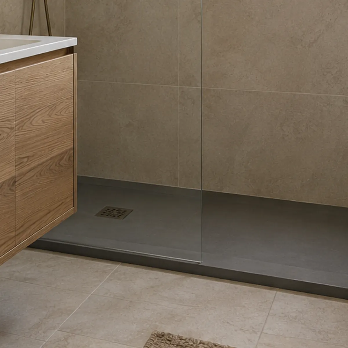 Lavabo de cerámica sobre mueble de roble